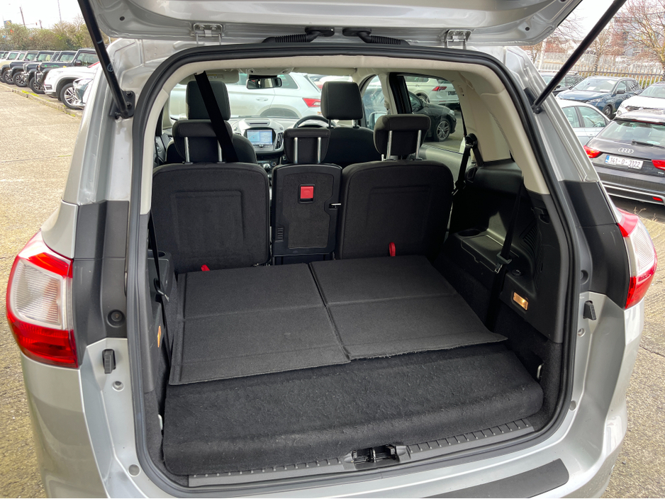 2019 Ford Grand C-Max - image 9