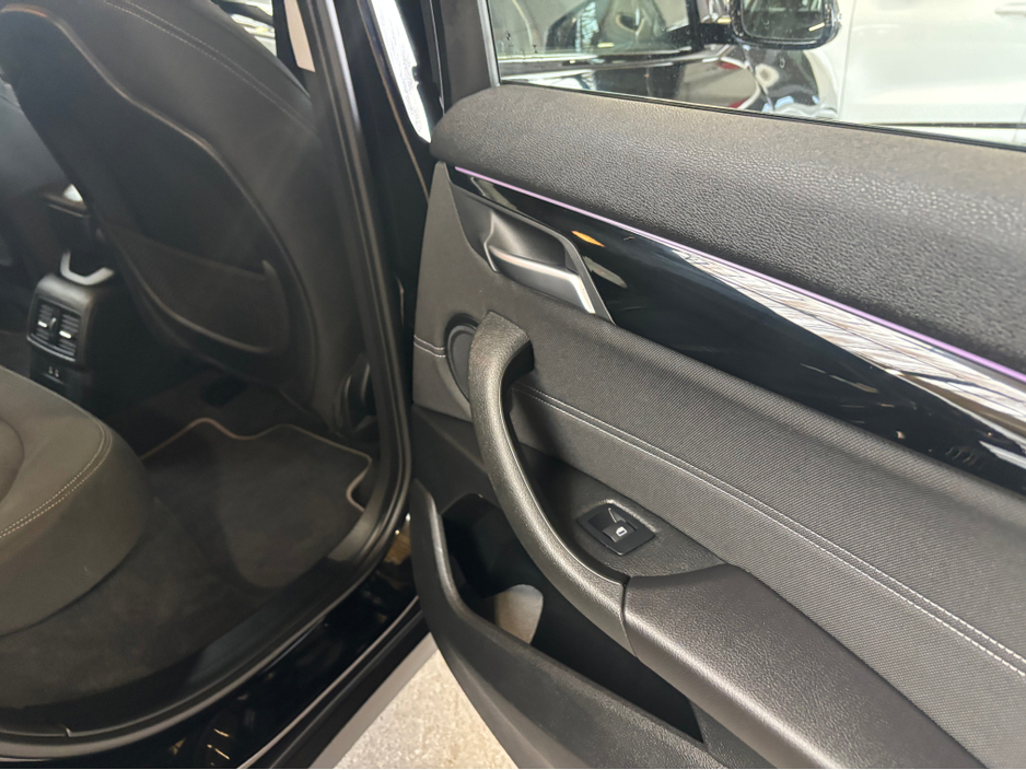 2022 BMW X2 - image 8