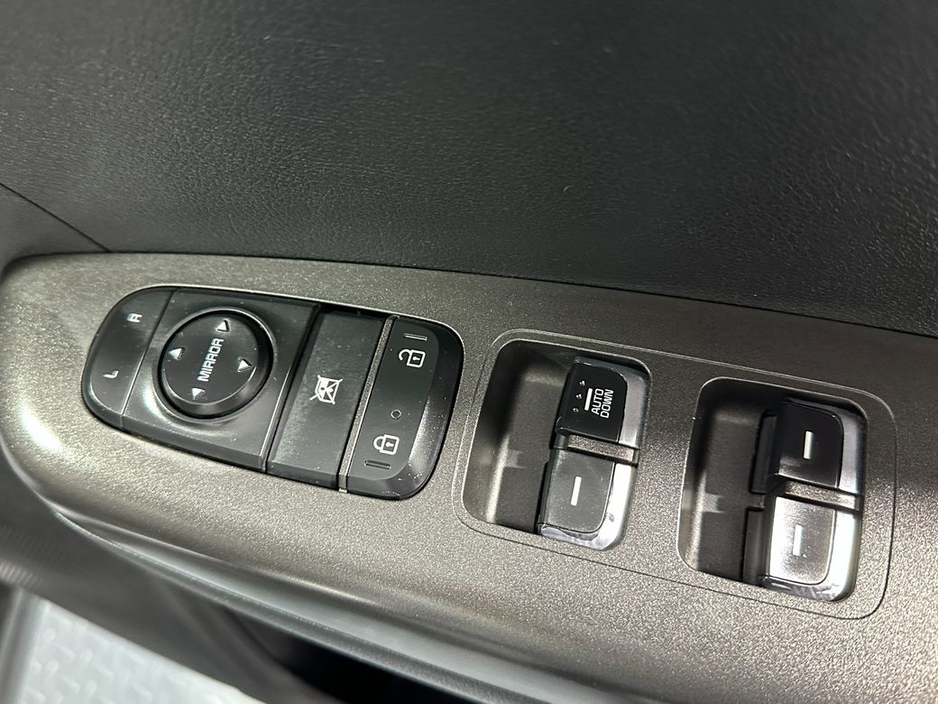 2016 Kia Sportage - image 19