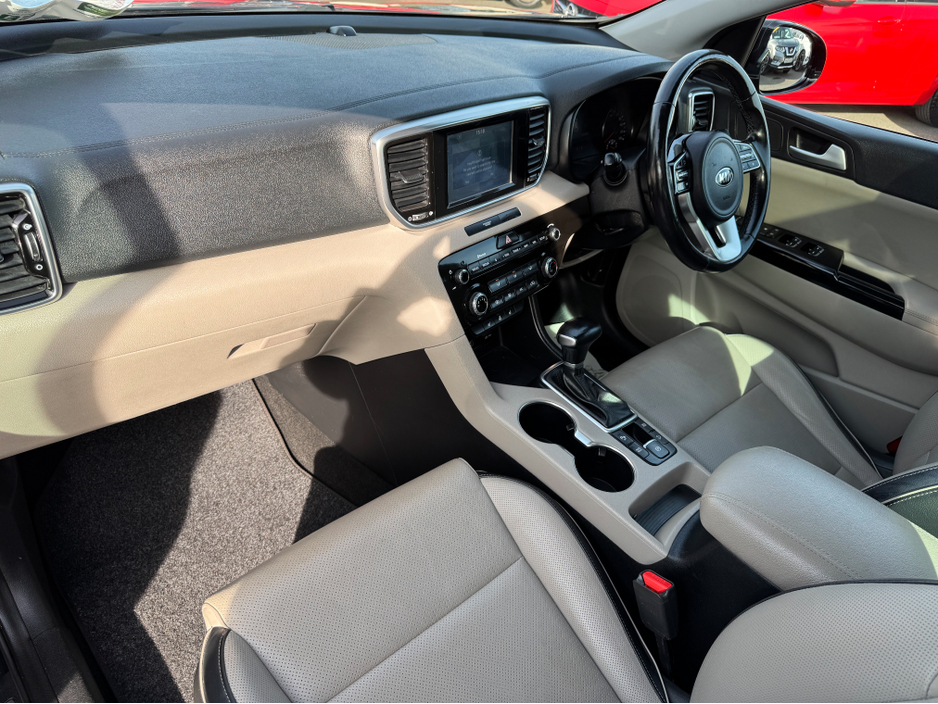 2020 Kia Sportage - image 20