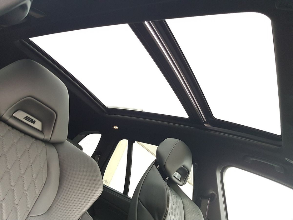 2024 BMW X5 - image 24