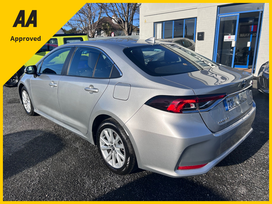 2023 Toyota Corolla - image 6