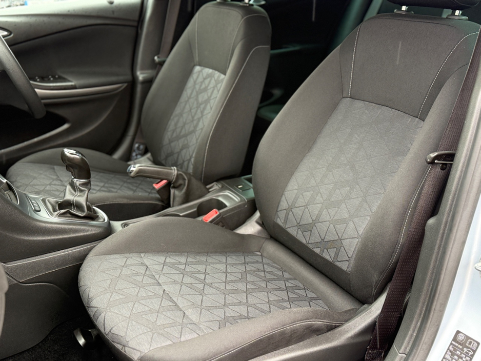 2019 Opel Astra - image 29