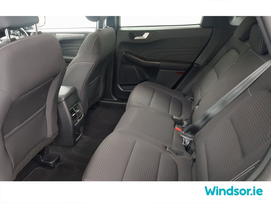 2024 Ford Kuga - image 8