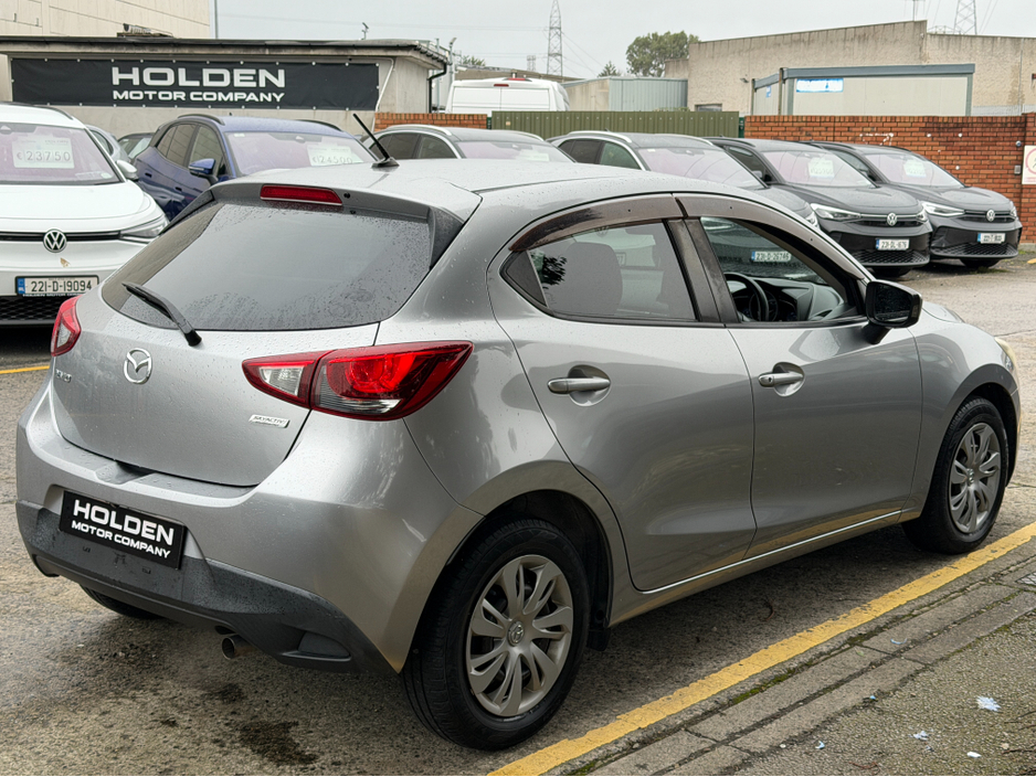 2016 Mazda Demio - image 9