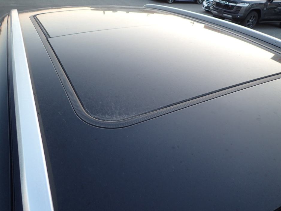 2018 Peugeot 3008 - image 8