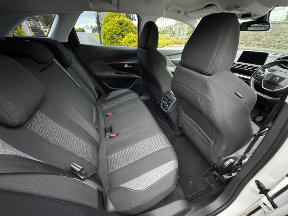 2017 Peugeot 3008 ACTIVE 1.6 BLUE HDI 120 4 4DR €17,950