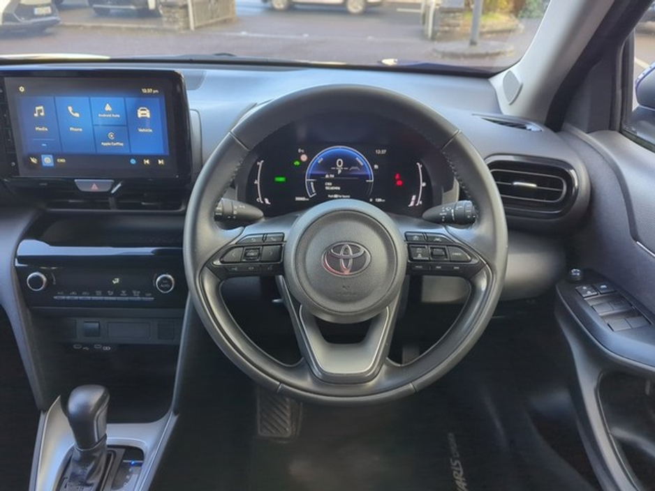 2025 Toyota Yaris Cross YARIS CROSS LUNA