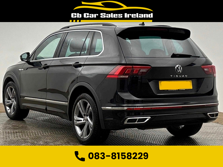 2023 Volkswagen Tiguan - image 3