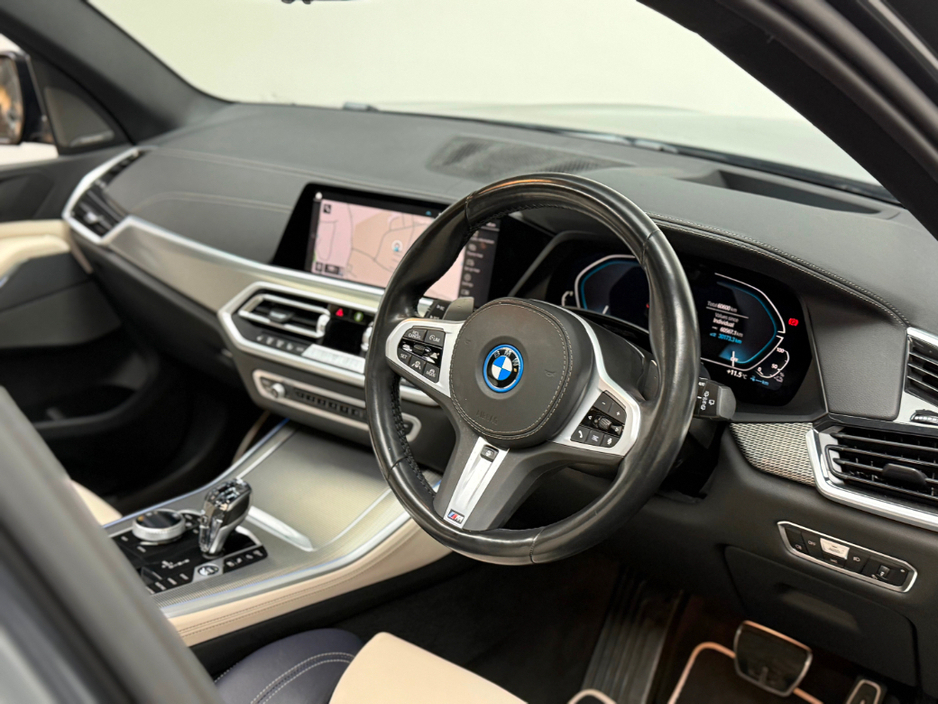 2023 BMW X5 - image 10