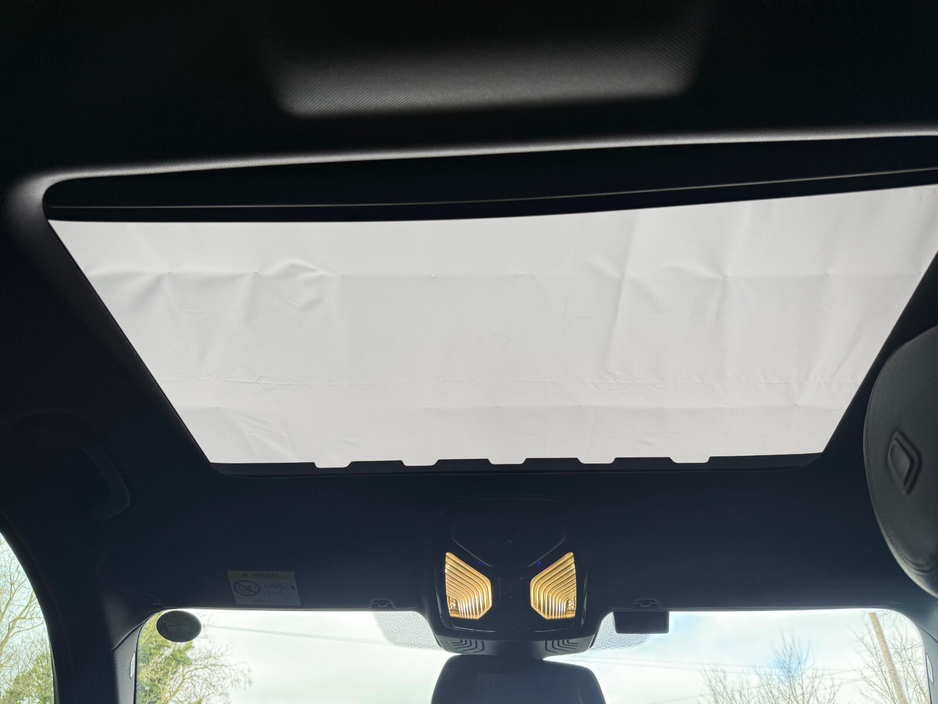 2019 BMW 5 Series - image 22