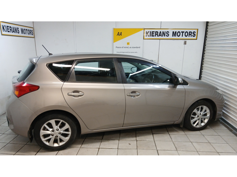 2015 Toyota Auris 1.4 D-4D AURA : €9,950