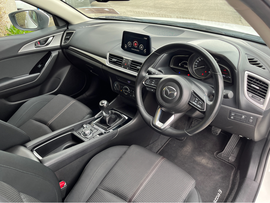 2017 Mazda Mazda3 - image 9