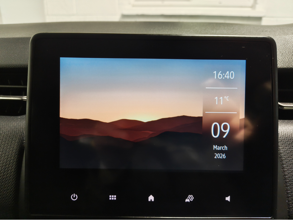 2022 Renault Clio - image 22