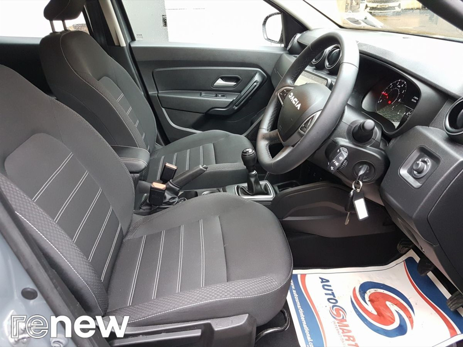 2023 Dacia Duster 1.0 TCe 90 Expression €23,900