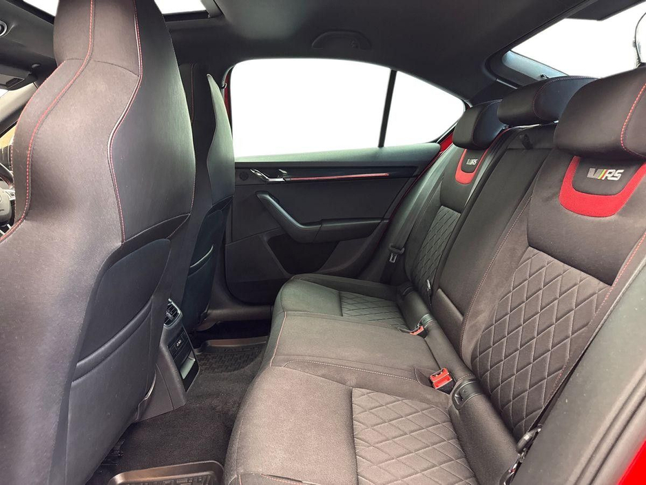 2018 Skoda Octavia - image 10