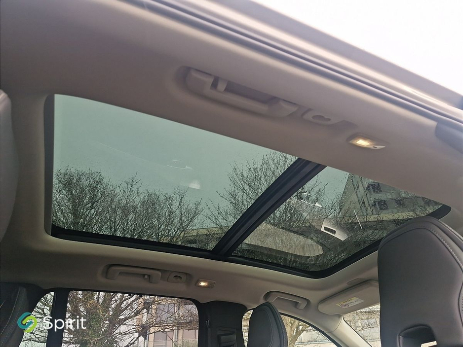 2024 Volvo XC90 - image 16