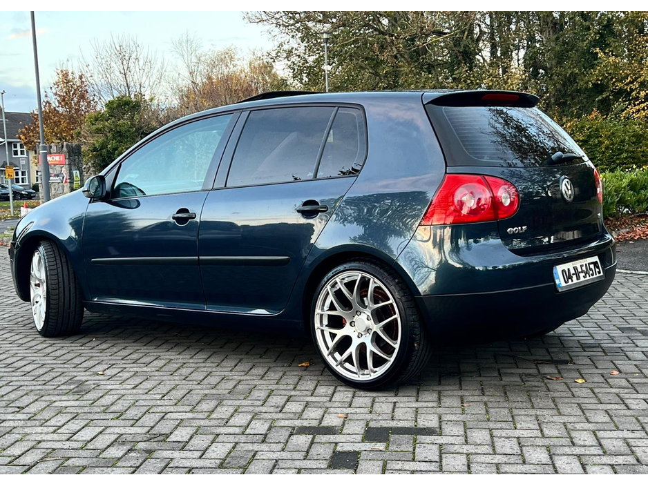 2004 Volkswagen Golf 1.6 COMFORT 5DR 102BHP €3,950