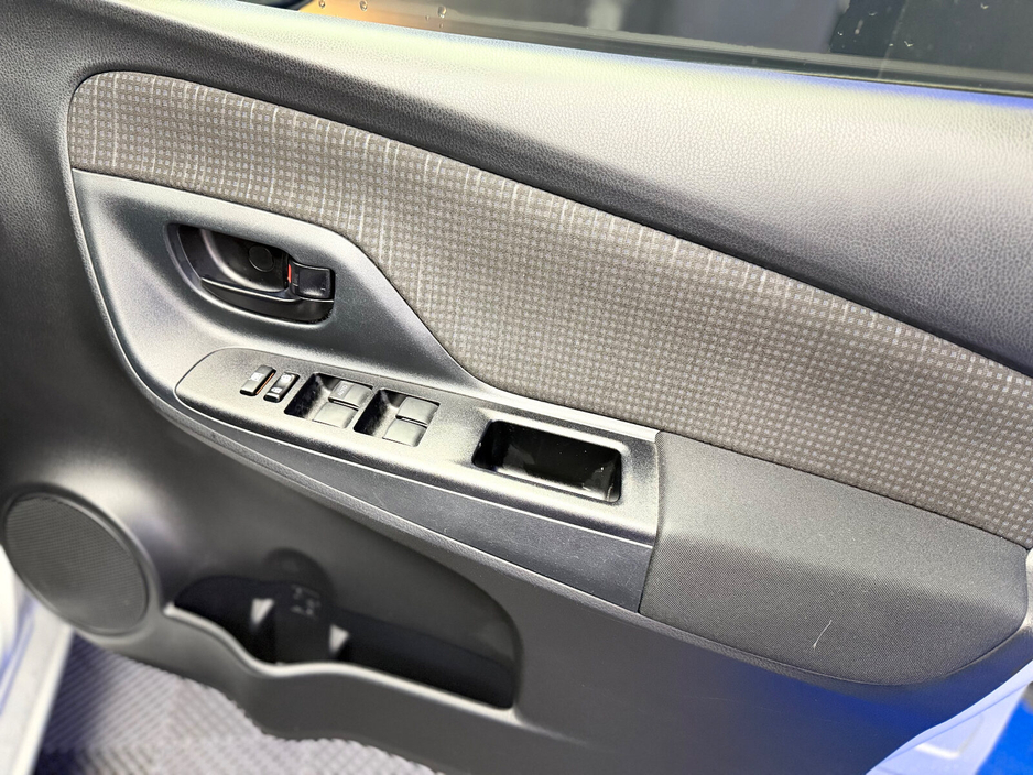 2017 Toyota Vitz 1.0 VVT-i 3Dr Terra €12,900