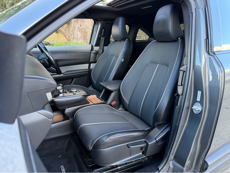 2023 Mazda MX-30 - image 24