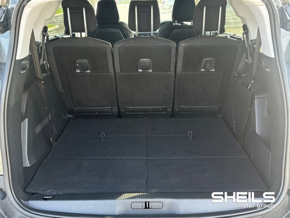 2021 Peugeot 5008 - image 9