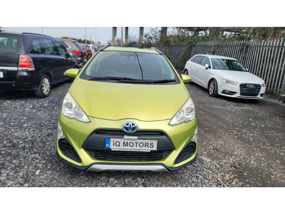 2016 Toyota Aqua - image 2