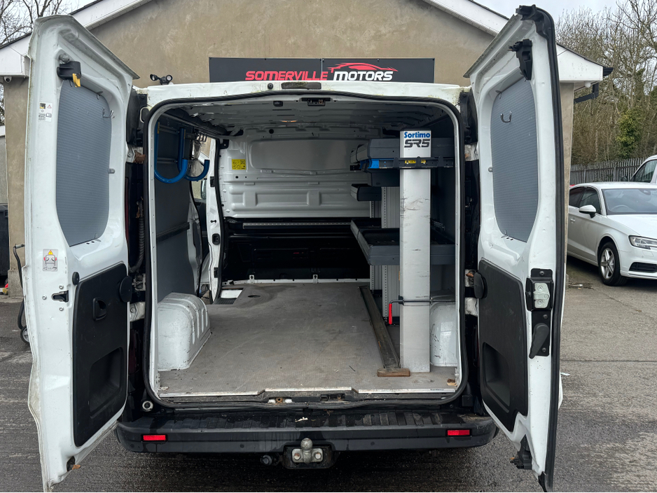 2019 Opel Vivaro - image 7