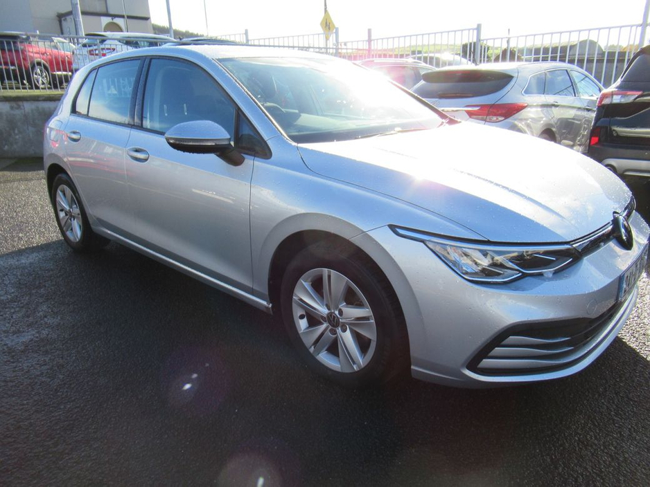 2024 Volkswagen Golf Life 2.0 TDI 115HP 5DR €30,950