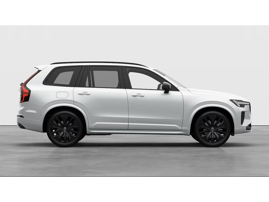 2026 Volvo XC90 - image 3
