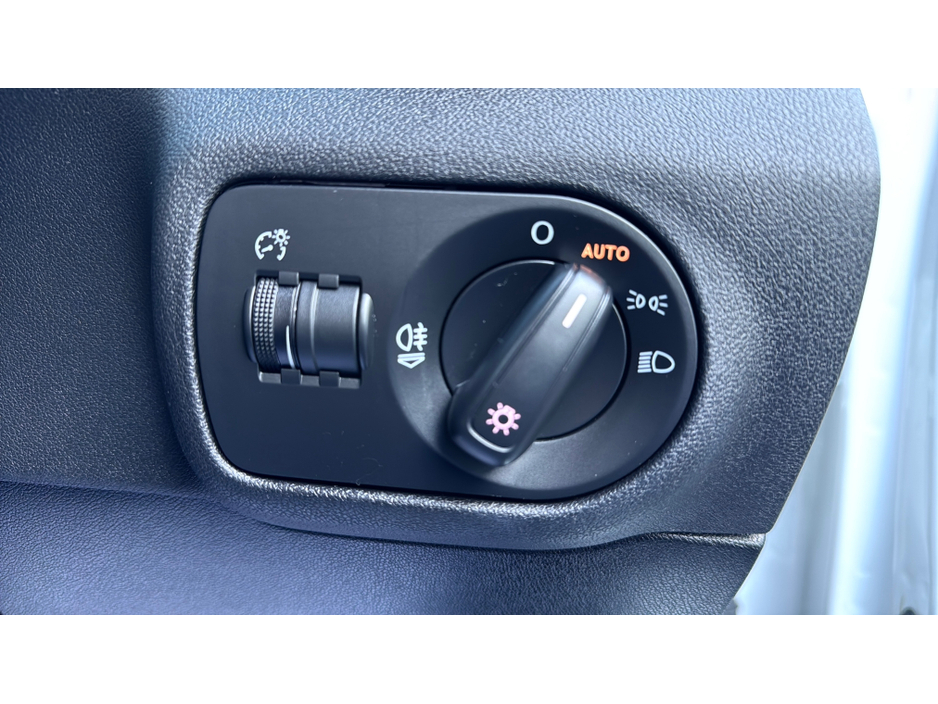 2017 Audi A1 - image 20