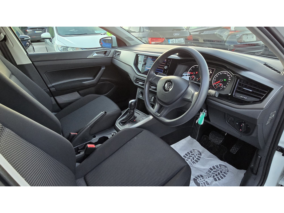 2018 Volkswagen Polo - image 7