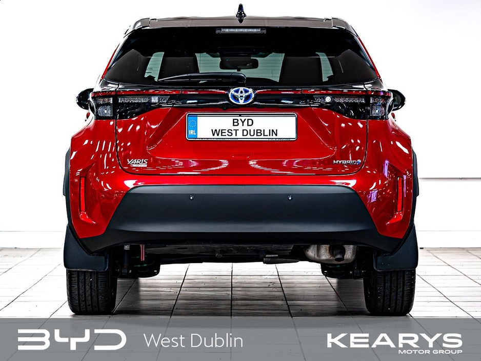 2022 Toyota Yaris Cross - image 6