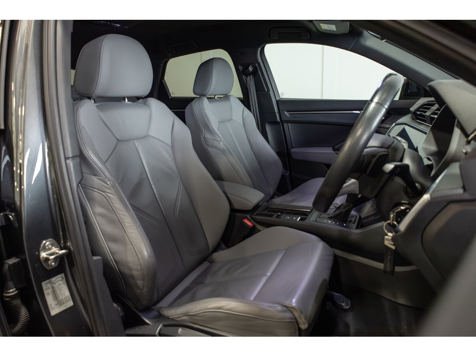 2023 Audi Q3 - image 10