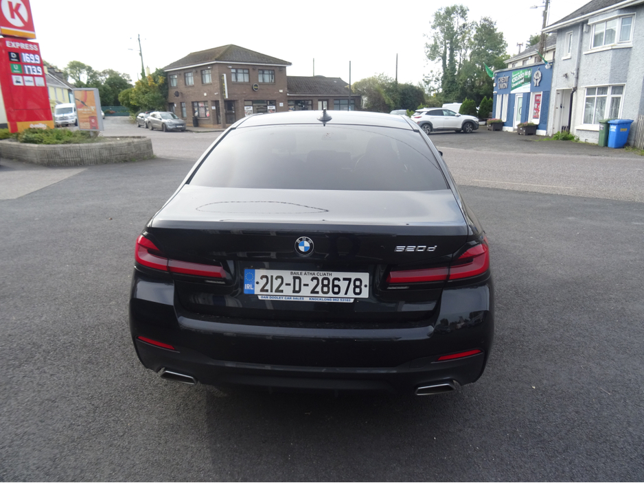 2021 BMW 5 Series - image 5