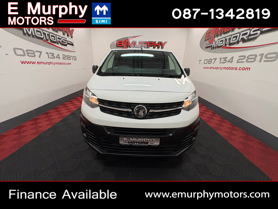 2020 Vauxhall Vivaro - image 2