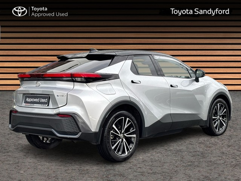 2025 Toyota C-HR - image 2