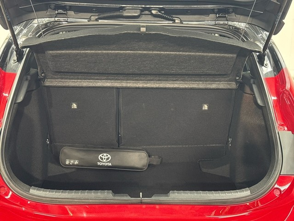 2020 Toyota Corolla COROLLA HYBRID L/SPORT HB €21,950