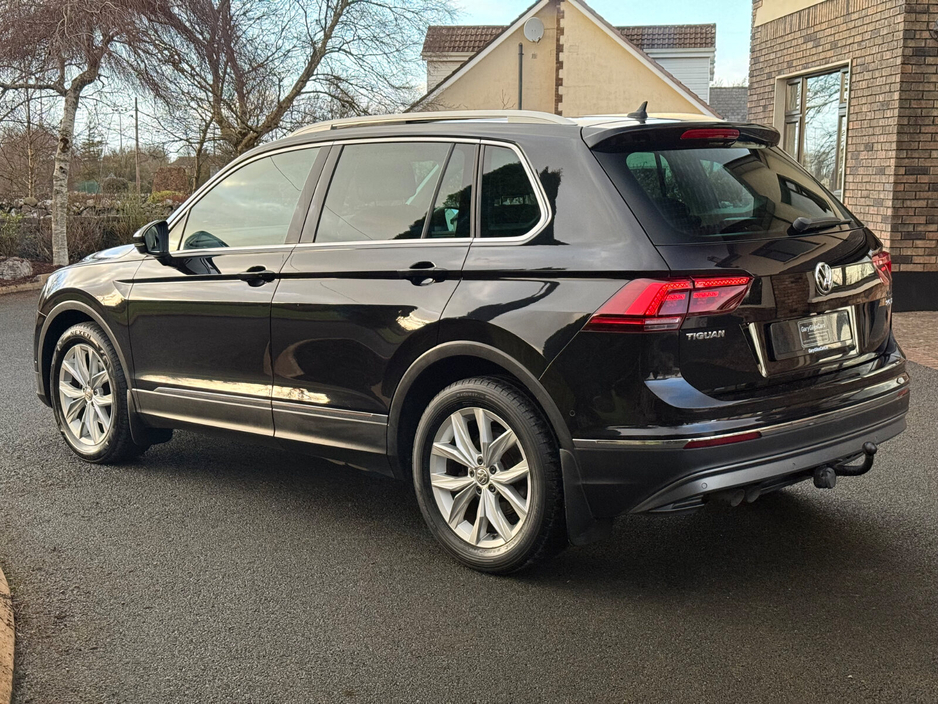 2017 Volkswagen Tiguan - image 5