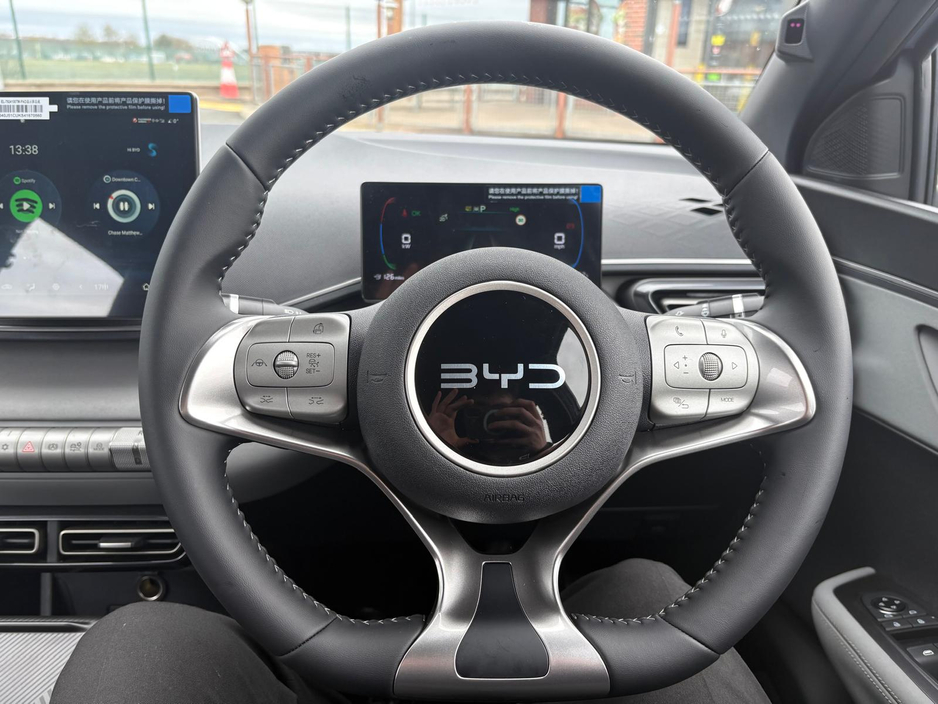 2025 BYD Dolphin Surf - image 6