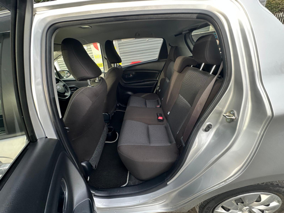 2019 Toyota Vitz - image 14