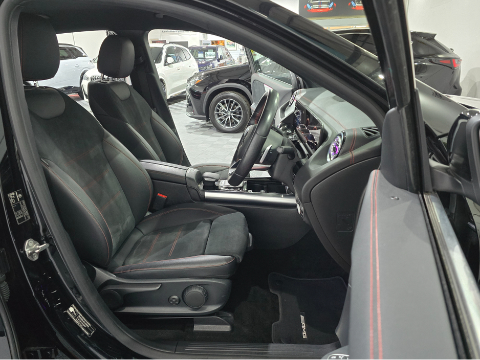 2022 Mercedes-Benz EQA - image 7