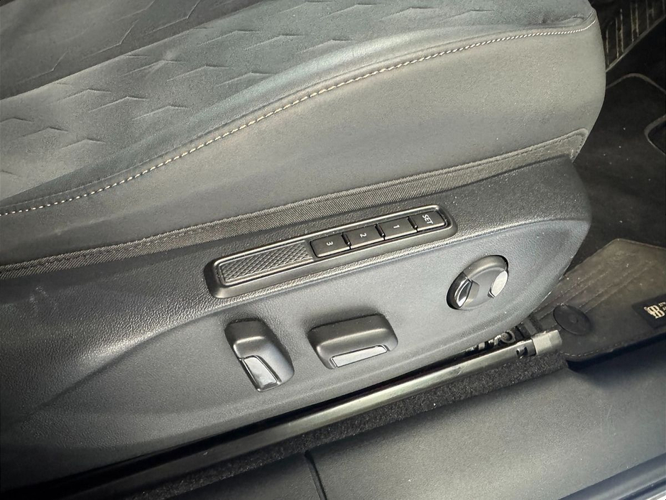 2025 Cupra Terramar - image 21