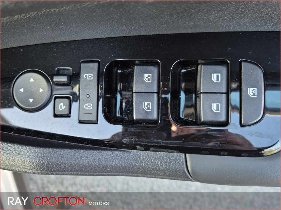 2023 Kia Sportage - image 23