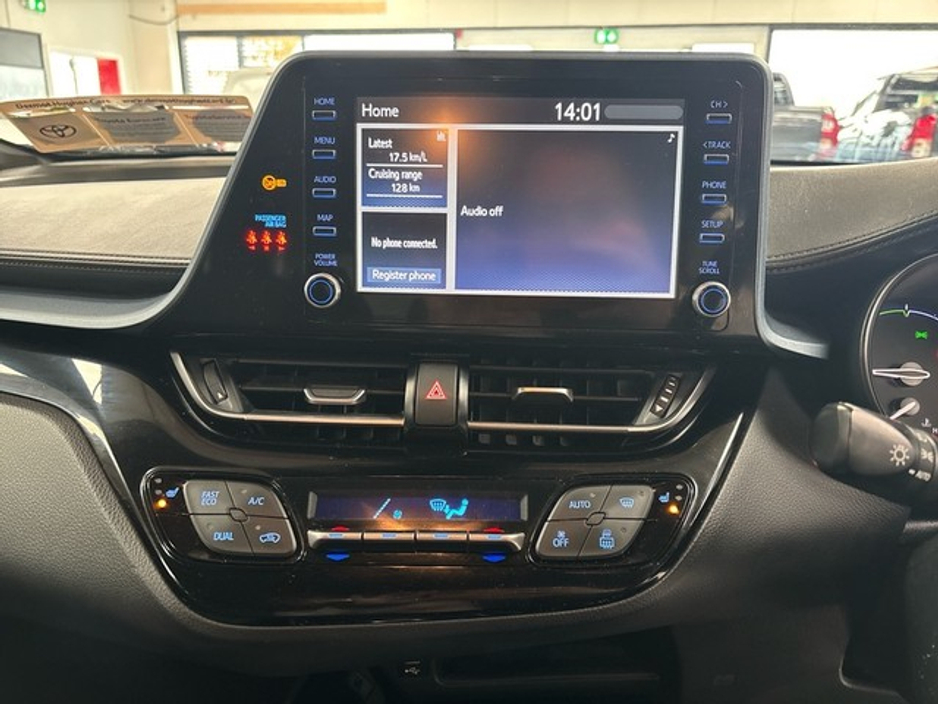 2022 Toyota C-HR - image 15