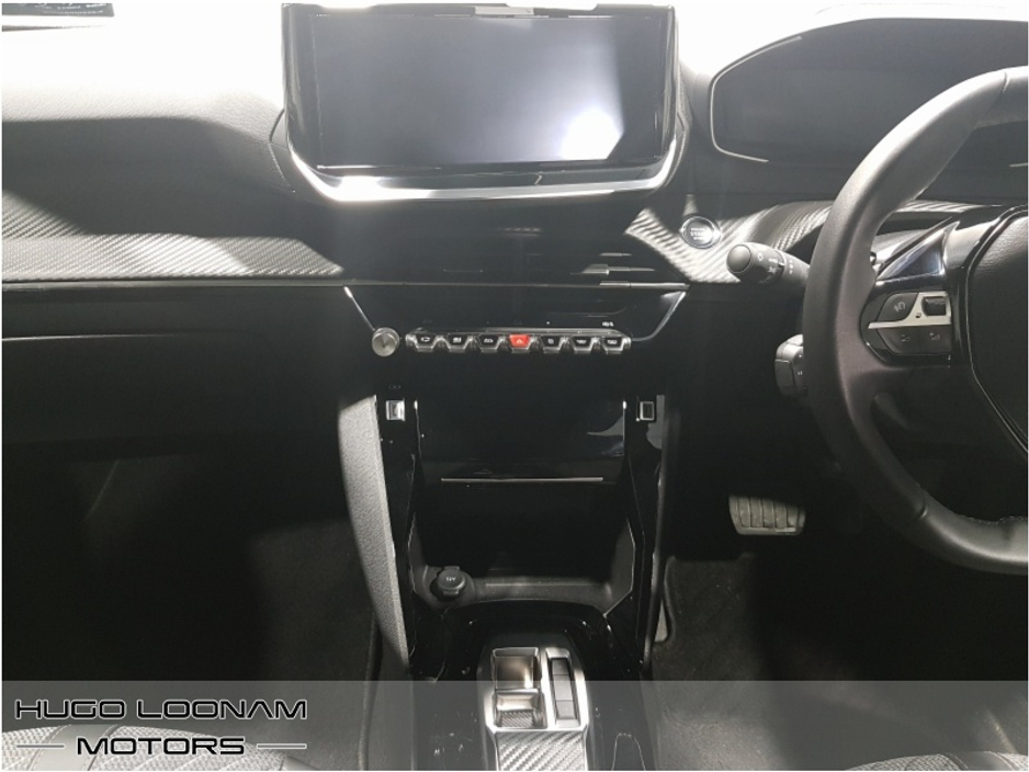 2025 Peugeot 2008 - image 12