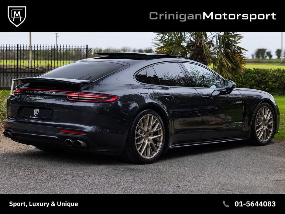 2020 Porsche Panamera - image 8