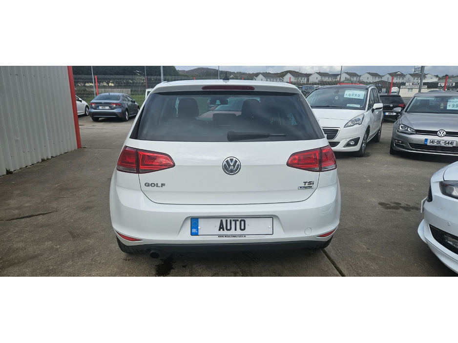 2016 Volkswagen Golf - image 12