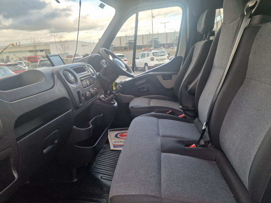 2018 Renault Master - image 15