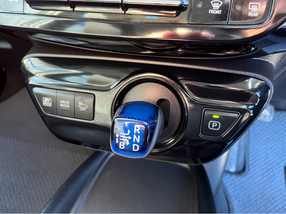 2019 Toyota Prius - image 14