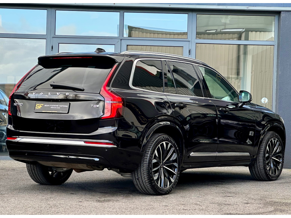 2025 Volvo XC90 - image 3